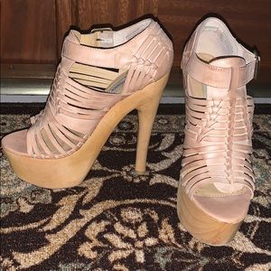 Steve Madden Tan Heels